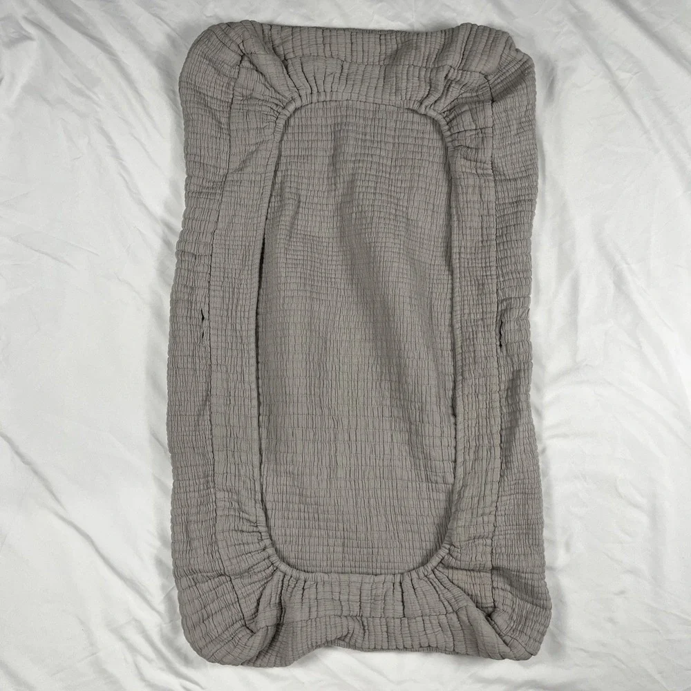 POTTERY BARN KIDS West‎ Elm Cotton Matelasse Changing Pad Cover Gray